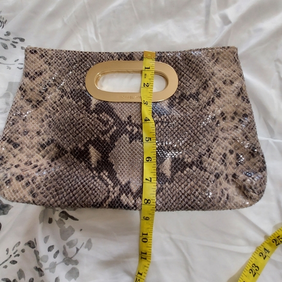 Michael Kors snake print clutch - Picture 5 of 6